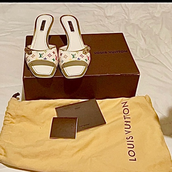 COPY - Authentic Louis Vuitton sandals Size 6 - Picture 15 of 16